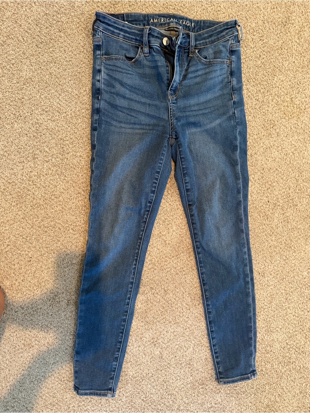 American Eagle Outfitters Skinny Jeans in Medium Blue Wash